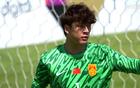 依合散扑点实现自我救赎，U19国足力克哥伦比亚U19，斩获土伦杯小组赛第二场胜利，展现顽强拼搏精神