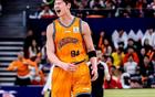 上海男篮4-1逆转战胜广厦成功登顶，103-82夺冠战绩创队史新高，两次总冠军排名仅居四队之后，广东队以11冠成就历史第一传奇